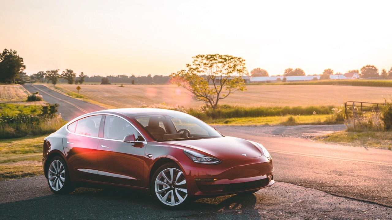 Teslas Herausforderung bei der Automatisierung des Auslieferungsprozesses
